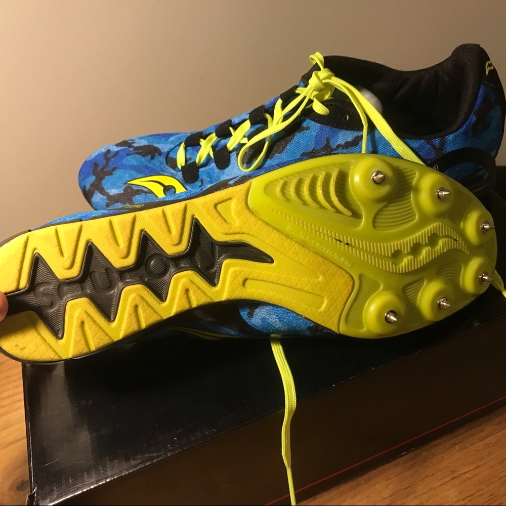 saucony vendetta